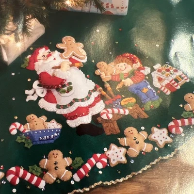 Rare Vintage Bucilla Christmas Christmas Cookies Tree Skirt 86149 43" Round - Image 1 of 4
