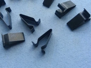 15x Blech Klemme Metall Halterklammern Steckklammer schwarz 320 - Bild 1 von 9