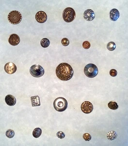 25 ANTIKE verschiedene Metall KNÖPFE oder Set in Metall, 20er -50er Jahre verschiedene Sorten - Bild 1 von 8