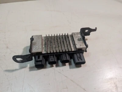 Relé bujía incandescente Toyota Hilux 28551-0E010 bueno usado envío rápido gratis 2017-2022 Foto 1 de 4