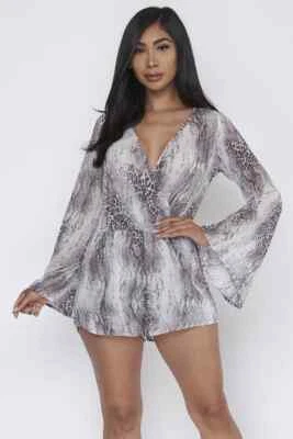 Romper de pele de cobra estampa de animal manga sino tamanho grande cinza  - Imagem 1 de 2