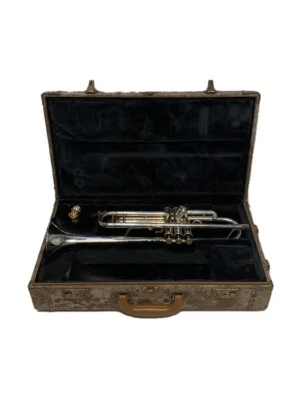 YAMAHA YTR-8335UGS Xeno Bb Tromba Argento Funzionamento Professionale Control... - Immagine 1 di 4