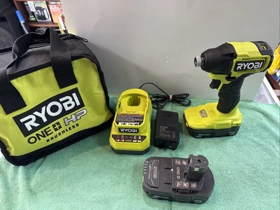 Kit de atornillador de impacto hexagonal ONE+ HP 18V sin escobillas 1/4" con (2) baterías de 1,5 Ah, carga Foto 1 de 4