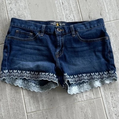Lucky Brand 女式 Riley 短裤蓝色牛仔花边装饰尺寸 6 Boho Beachy 二手状况完好 — 第 1/4 张图片
