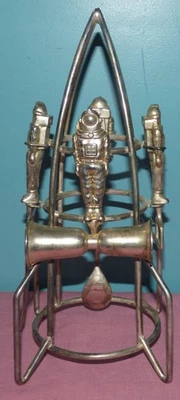 Conjunto de barra de astronauta vintage em suporte de foguete da International Silver Company - Imagem 1 de 4