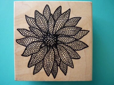 Flor con pétalos estampados, sello grande de goma MAGENTA Foto 1 de 2