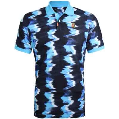 NUEVO CON ETIQUETAS POLO TENIS NIKE DRI-FIT ESTAMPADO SLIM FIT DV8915-416 AZUL BÁLTICO TALLA MEDIANA Foto 1 de 4