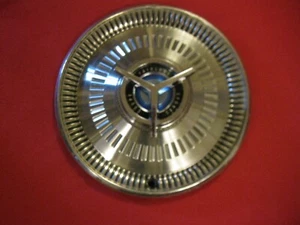 1964 FORD FAIRLANE SPORTS COUPE 14" O.E.M. SPINNER HUBCAP EX. CONDITION LQQQK! - Picture 1 of 2