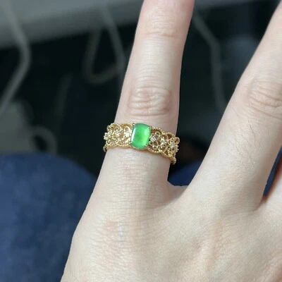 Authentic Vivid Green Jadeite Jade 18K Filigrees Gold Ring - Image 1 of 4
