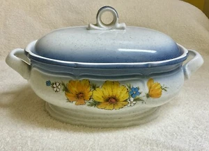 Mikasa Country Club Amy Soup Tureen Yellow Flowers Blue Rim Made in Japan CA503 - Picture 1 of 11