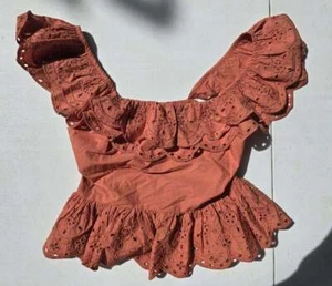 Neu mit Etikett! EXPRESS Größe Small Damen Lachs Rosa Bauern Crop Top Spitze Ösen - Bild 1 von 2