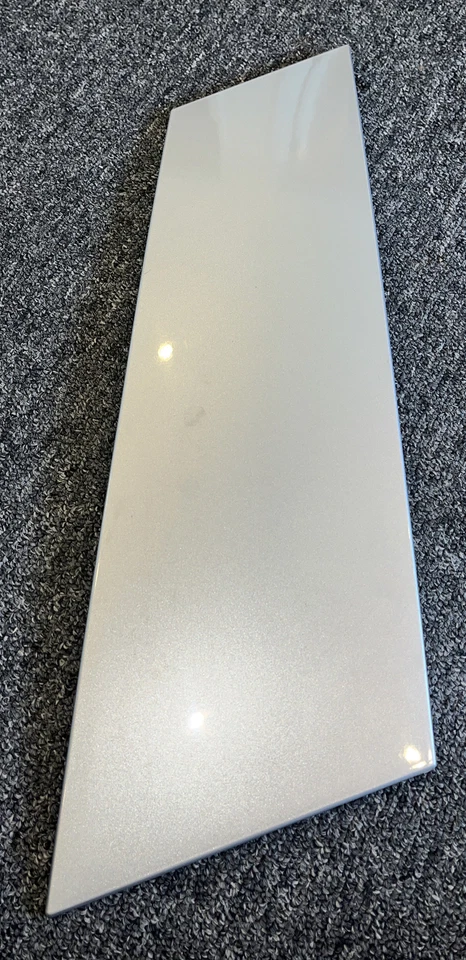 08-12 Buick Enclave Driver Cuarto Trasero Ventana Plástico Moldura Borde PASO DERECHO Foto 1 de 2