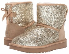 Scarpe da donna UGG Australia in oro | Acquisti Online su eBay UGG STIVALI JUNIOR CLASSIC KGOLD 50% DI SCONTO! ULTIME