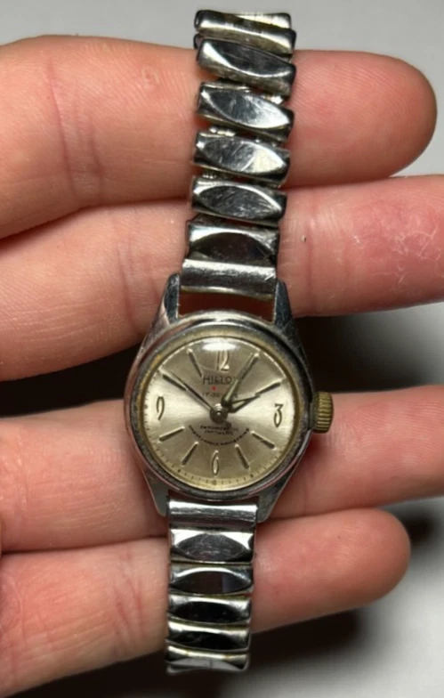 Reloj Hilton RARO Tonos Plateados Cuerda Funciona De Colección - Años 50 - Excelente Estado Foto 1 de 1
