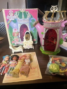 1984 Vintage Rose Petal Place Cottage Kenner Lot + Figures & Lots Of Accesories - Picture 1 of 24
