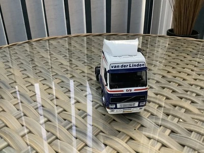CORGI MODEL 1:50 - VAN DER LINDEN VOLVO - Image 1 of 3