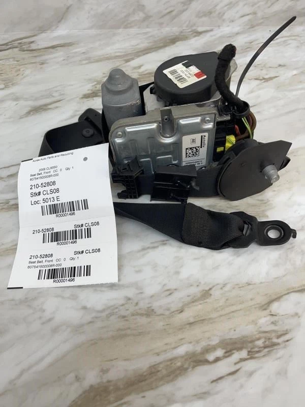 2007 - 2008 MERCEDES BENZ CLS550 DRIVER LEFT SIDE SEATBELT OEM  607541500008R-00 Foto 1 de 4