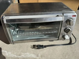 BLACK+DECKER TO1750SB 4-Slice Toaster Oven with Natural Convection - Black - Picture 1 of 1