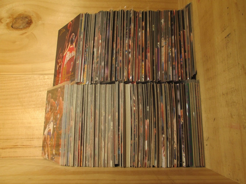 1994-95 Flair Base & Insert Singles $0.99-$4.00 - Image 1 of 1