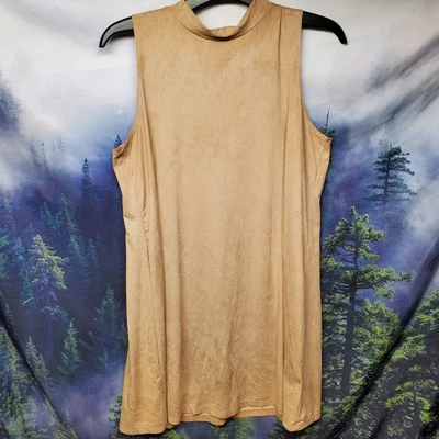 Camisa túnica sin mangas de gamuza ligera talla grande Tiana B para mujer Foto 1 de 4