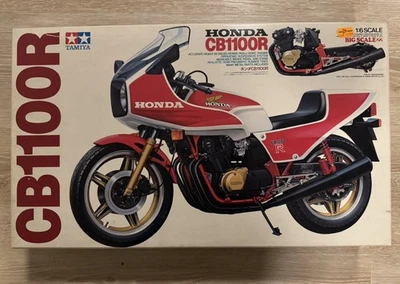 Tamiya Honda CB1100R 1:6 (16022) | 1982, SEALED Inside - Bild 1 von 4