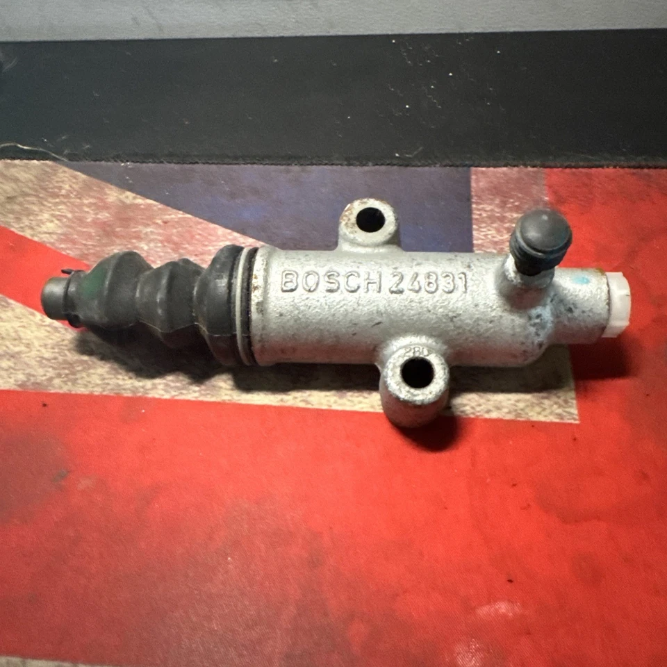 Clutch slave cylinder Fiat Uno etc NOS - Image 1 of 4
