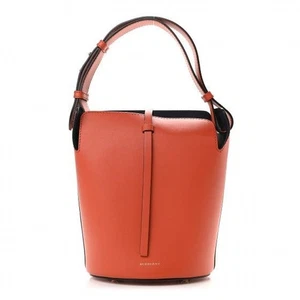 Bolso de mano Burberry genuino de piel de becerro flexible cubo Clementine - Imagen 1 de 18