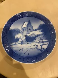 Royal Copenhagen Weihnachtsteller 1966, "Amsel zur Weihnachtszeit" OVP - Bild 1 von 5