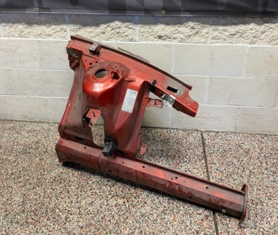 Chevrolet SS 2015 sedán fabricante de equipos originales conductor marco LH marco cortado bocina usado Foto 1 de 4