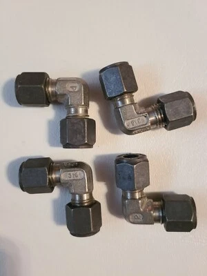 Four (4) Parker 1/4” x 1/4” Tube Compression Fittings 90 Degree Elbows 316 SS - Image 1 of 3