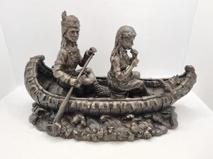 Estatuilla de canoa nativa americana 2000 estatua de la rosa pareja india resina bronceada en muy buena condición - Imagen 1 de 19