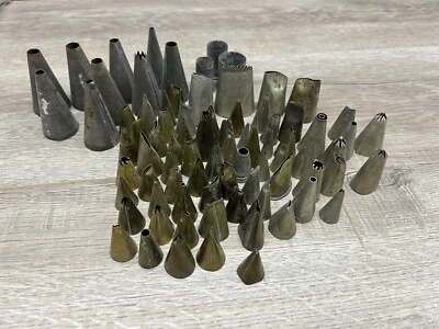 Lote #1 de tubos de puntas para hornear de metal para decoración de pasteles de galletas primitivos antiguos de colección Foto 1 de 4