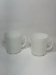 Set Of 2 Vintage Fire King Milk Glass D Handle Coffee Mugs Cups - Picture 1 of 3