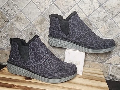Botas femininas Ryka Niah 12 W tornozelo estampa de leopardo animal plataforma em excelente estado usado - Imagem 1 de 4