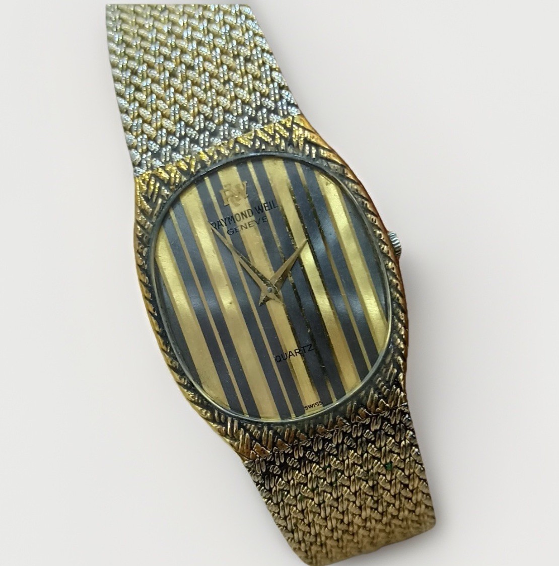 ヴィンテージ RAYMOND WEIL スクエア 稼働品 美品 希少 ヴィンテージ RAYMOND WEIL スクエア 稼働品 美品 希少