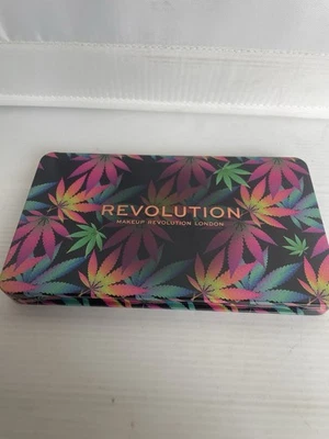 Makeup Revolution: Forever Dynamic Eyeshadow Palette "Chilled"  NEW WITH MIRROR - Image 1 of 4