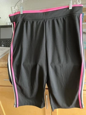 HECHO PARA LA VIDA - PANTALONES DEPORTIVOS RECORTADOS - PXL - NEGRO CON RIBETE ROSA Y BLANCO - RÁPIDO Foto 1 de 3