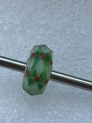 Genuine  TROLLBEADS Green, red & white  Christmas  bead. New - Image 1 of 4