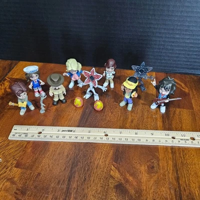 LOTE DE 9 MINI FIGURAS DE ACCIÓN YUME NETFLIX COSAS EXTRAÑAS Eddie Argyle Steve Etc Foto 1 de 4