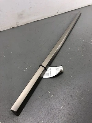 2016-2019 Bmw M760I Front Right Door Lower Moulding Trim Bronze 5113-7364352 Oem Foto 1 de 4