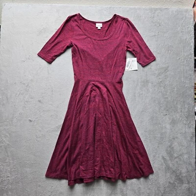 Vestido LuLaRoe Nicole S Calce Elástico y Acampanado Rojo Púrpura Midi Simplemente Cómodo Foto 1 de 4