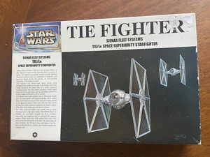Star Wars : TIE Interceptor 1/72 Scale Model Kit by Fine Molds IN STOCK - Picture 1 of 12