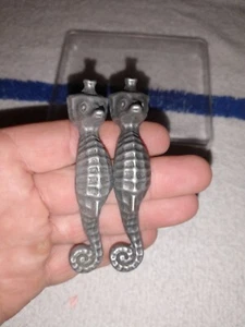 2er Set Metall Seepferdchen Zuggriffe. Maritimes Ozeanmotiv. Kinderzimmer.  - Bild 1 von 10