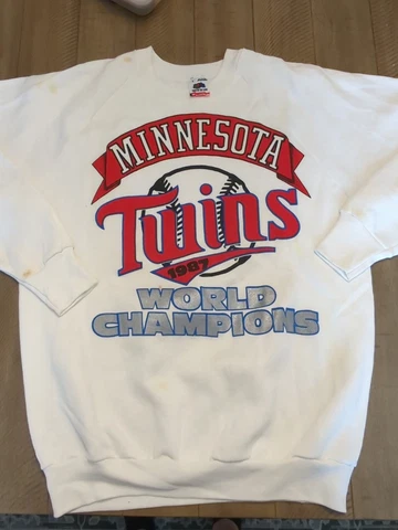 VTG 87 MLB Minnesota Twins World Series Champs White Pullover Sweater Size Large Cover