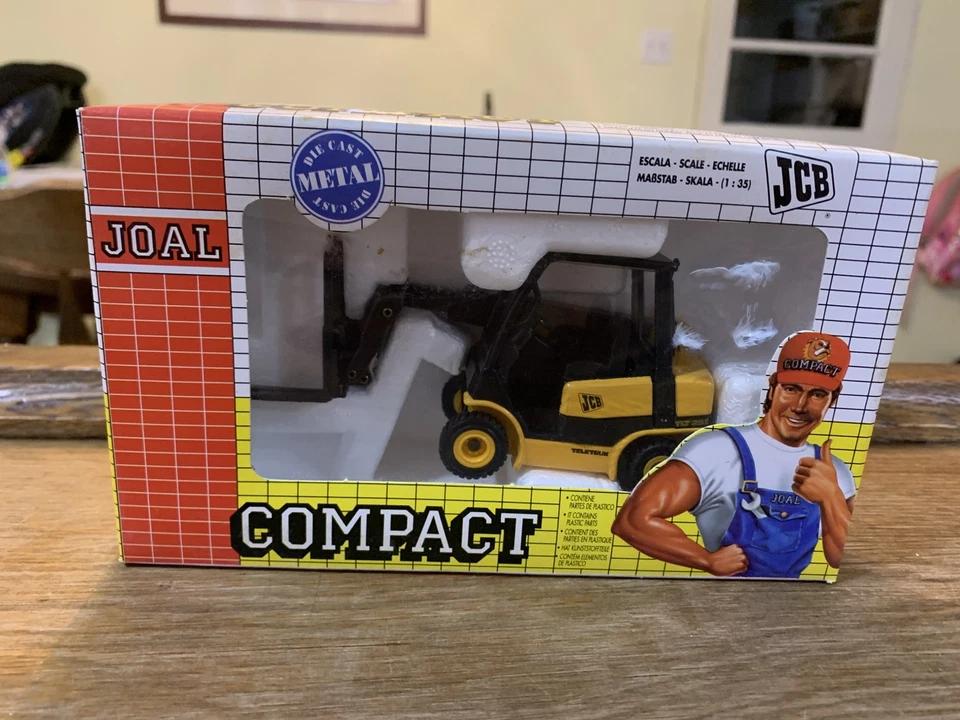 Joal JCB TLT 25D Teletruk  1:35 Scale. NIB - Image 1 of 4