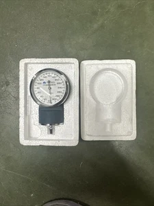 Aneroid Manometer 05-230-010 - Picture 1 of 3