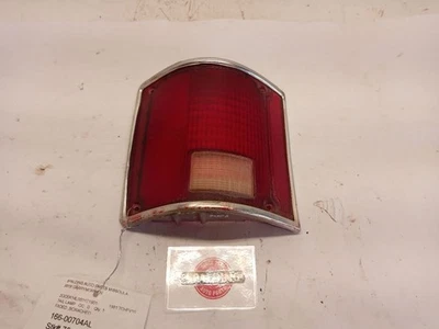  Luz trasera izquierda del conductor con moldura cromada de camioneta Chevrolet 10 1981 8729360 Foto 1 de 4