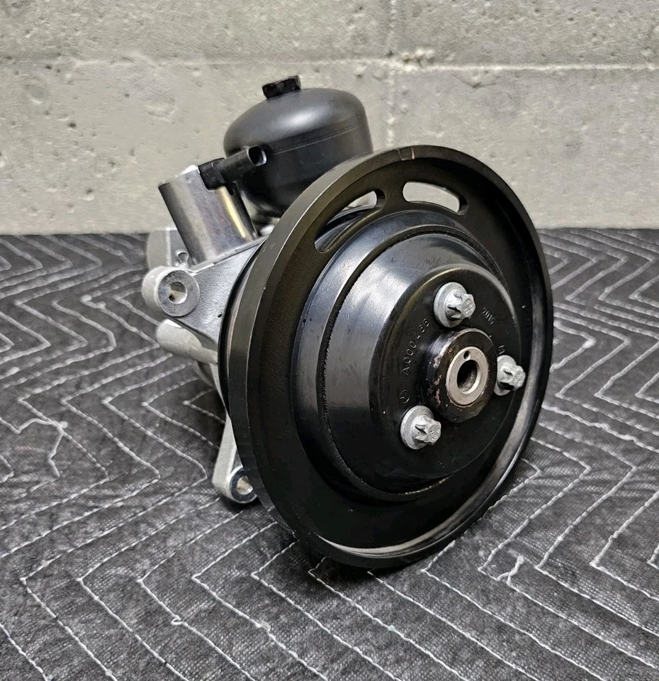 2007-12 Mercedes-Benz SL550 R230 Genuine Hydraulic Tandem Power Steering Pump - Image 1 of 4