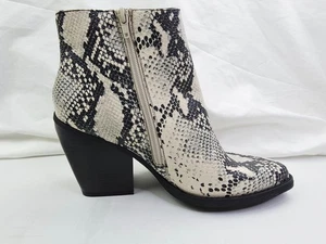 Madden Mädchen Größe 10 Damen Klicck Block Heel Seitlicher Reißverschluss Schlangenprint Stiefeletten NEU - Bild 1 von 13