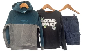 Jungen Paket Kleidung Alter 7/8 Jahre Shorts Hoodie M&S Mountain Warehouse - Bild 1 von 5